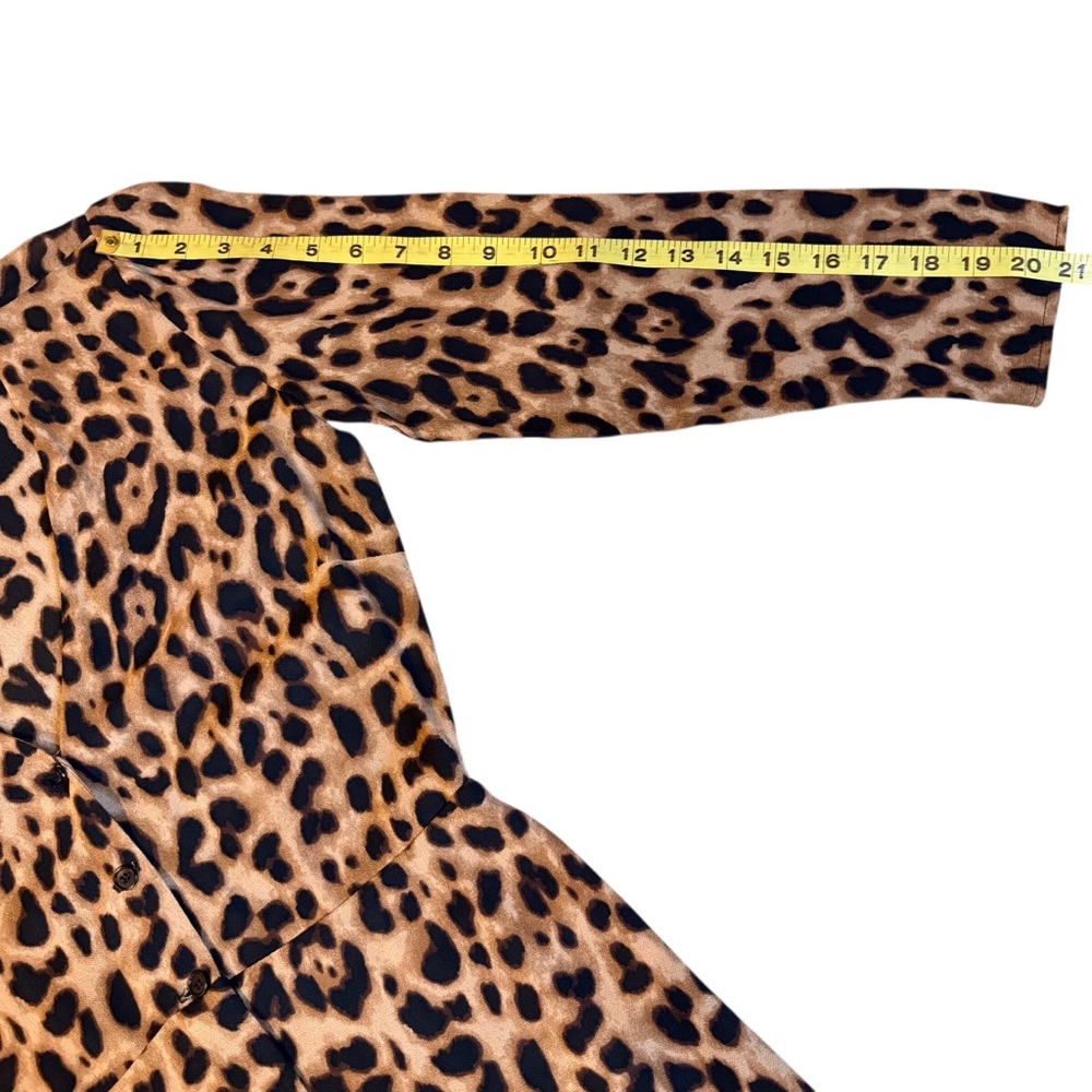 Reformation Alma Leopard Print Button Front long sleeve Midi dress. - Picture 7 of 14